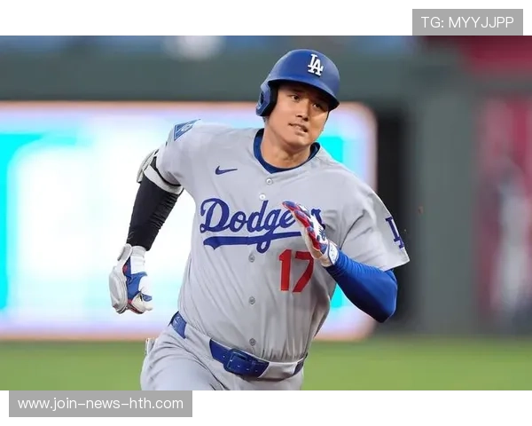 棒球全垒打大赛选手展现力量与技巧结合的魅力